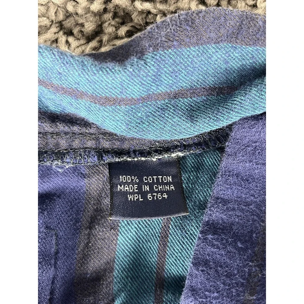Nautica hesitate •comes stains